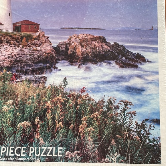 NEW White Mountain Puzzle Famous Portland Headlight. Maine Lighthouse 1000 piece - Picture 8 of 9